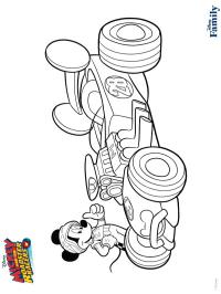 Mickey Mouse no carro de corrida